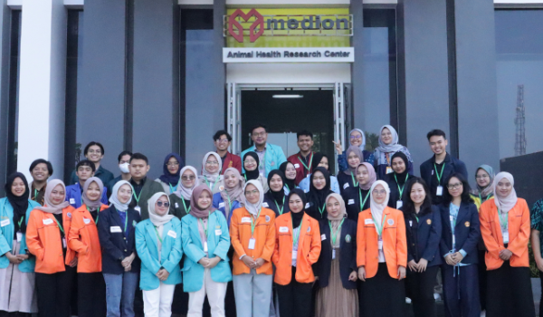 Joint Visit of Pharmacy Students to Medion: Exploration of the Veterinary Pharmaceutical Industry
