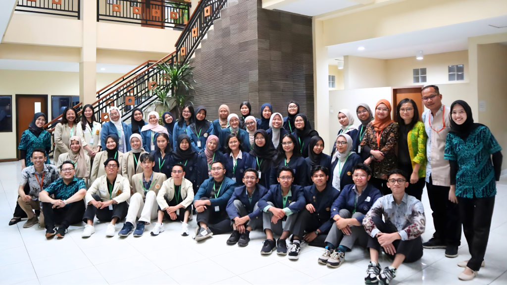 Medion Ajak Mahasiswa Kedokteran Hewan Kenali Industri Farmasi Veteriner 1 16