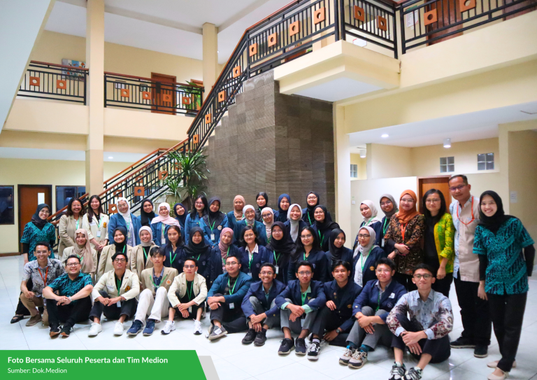 Foto Bersama Seluruh Peserta dan Tim Medion