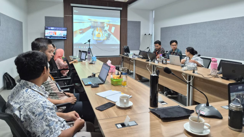 GMP Inspection secara Virtual dari Drug Regulatory Authority of Pakistan (DRAP) ke PT Medion Farma Jaya 2 Suasana di Ruang Meeting Medion