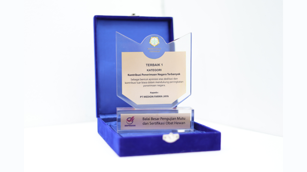PT Medion Farma Jaya Raih 3 Penghargaan dari BBPMSOH 1 1