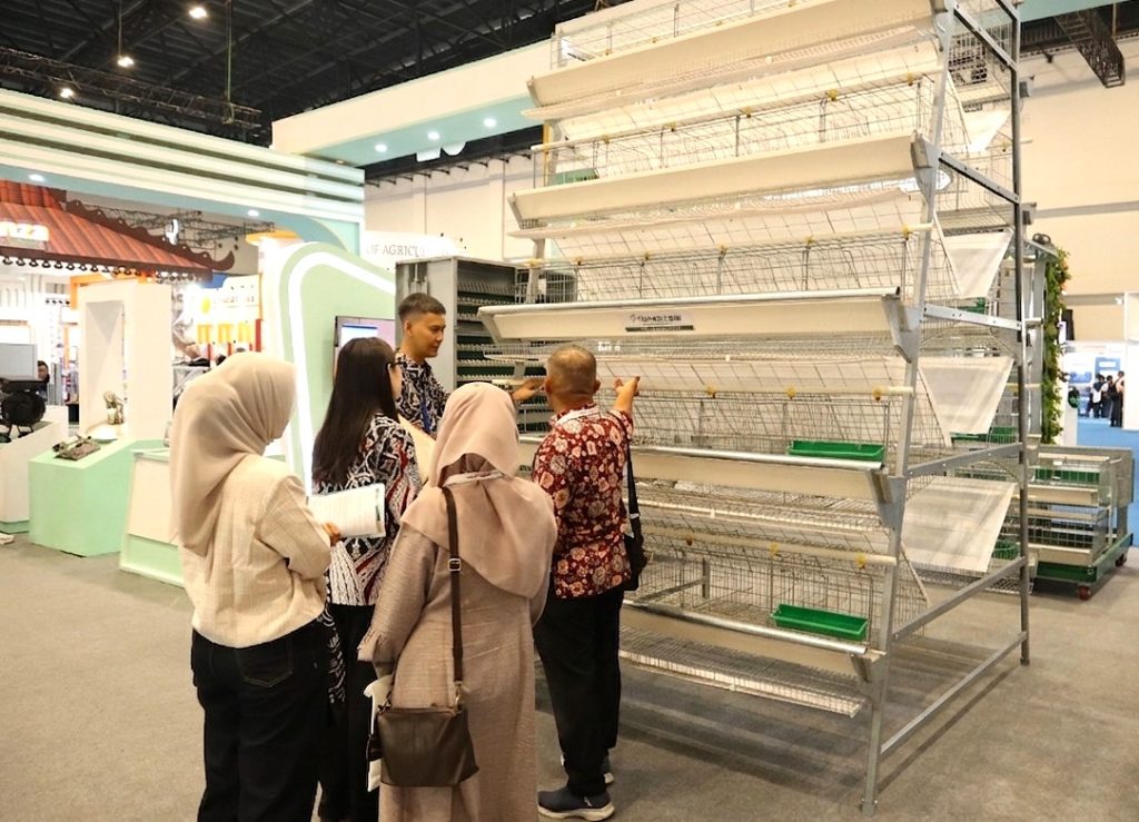 Rayakan Usia Emas, Medion Raih Penghargaan Stan Terbaik di Indo Livestock 2026 Expo & Forum 3 Revisi Foto Stan Kandang Closed House