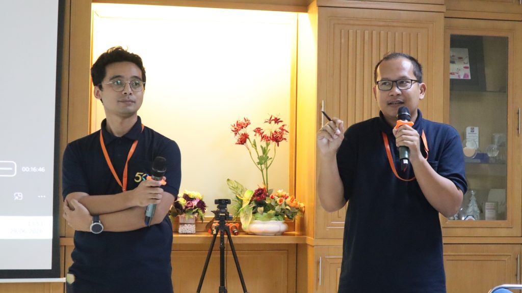 Medion Perkuat Kolaborasi melalui Kunjungan Gabungan Mahasiswa Kedokteran Hewan 4 Pemaparan Materi Biological Product oleh Apt. Agung Setiawan Yahya S.Farm dan drh. Wahyu Haryanto