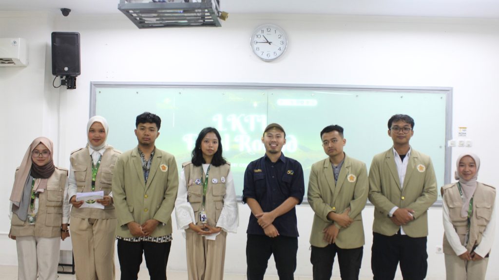 Medion dan IPB University Bersinergi Mendorong Inovasi Pertanian 2 Foto bersama pada saat sesi presentasi Finalis LKTI